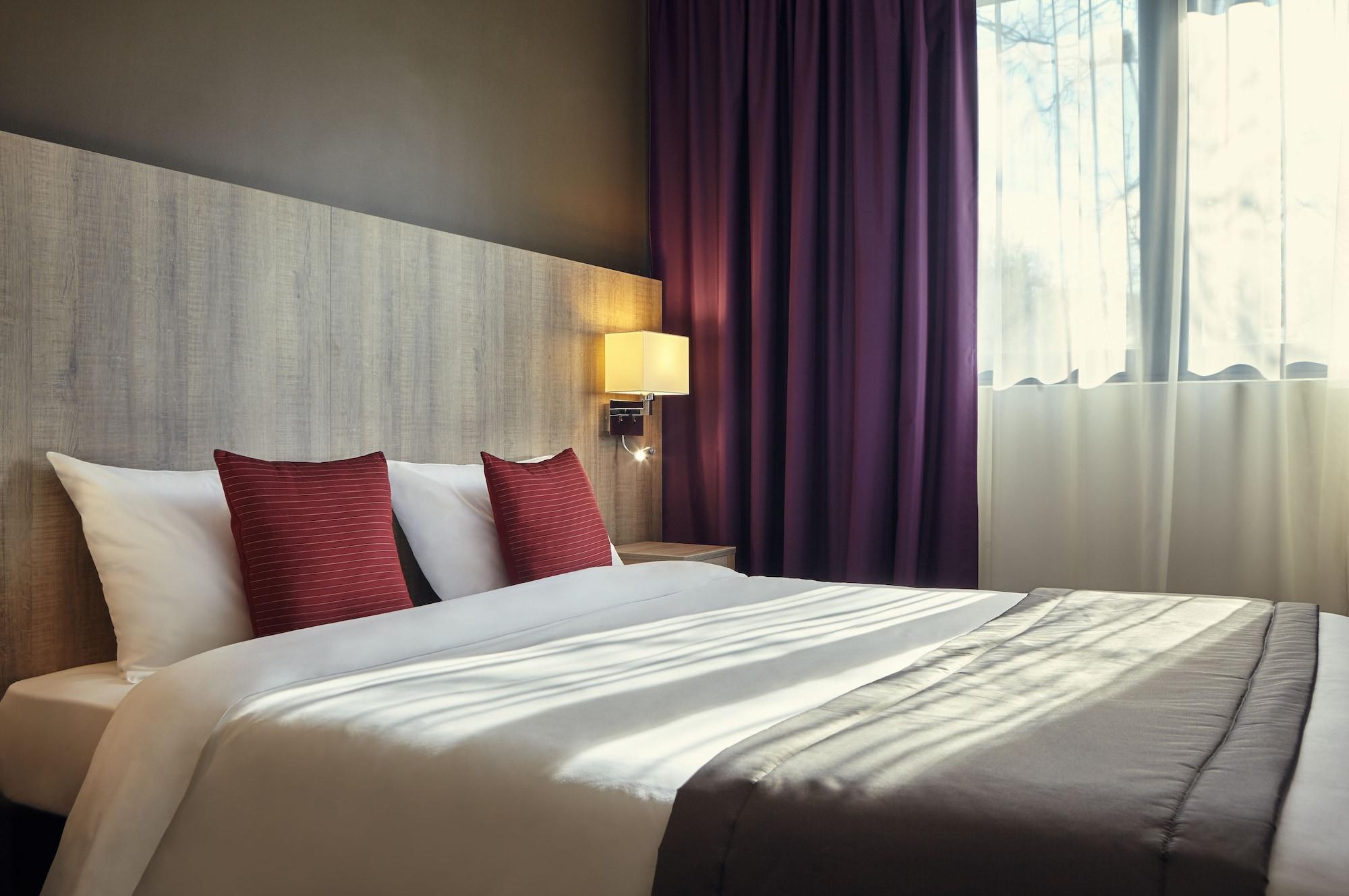 Mercure Versailles Paris Ouest Exteriör bild